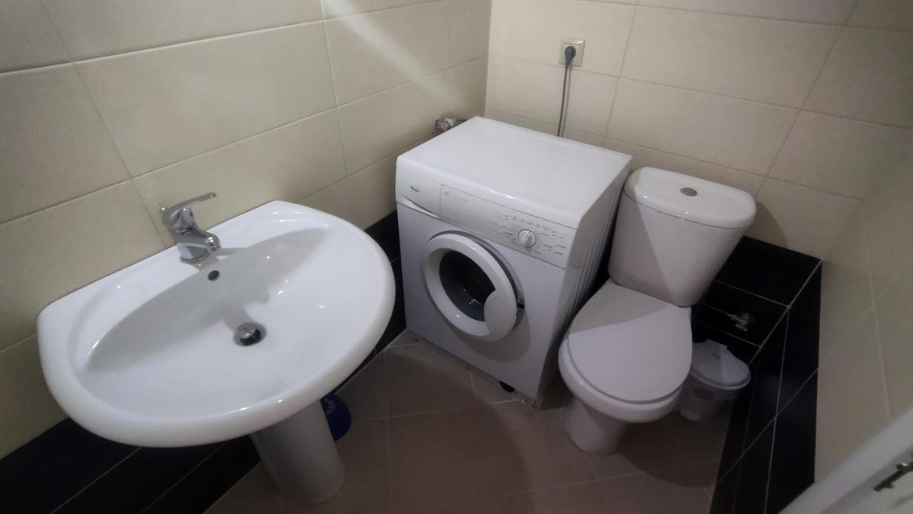 Apartments Eri Саранда Екстер'єр фото