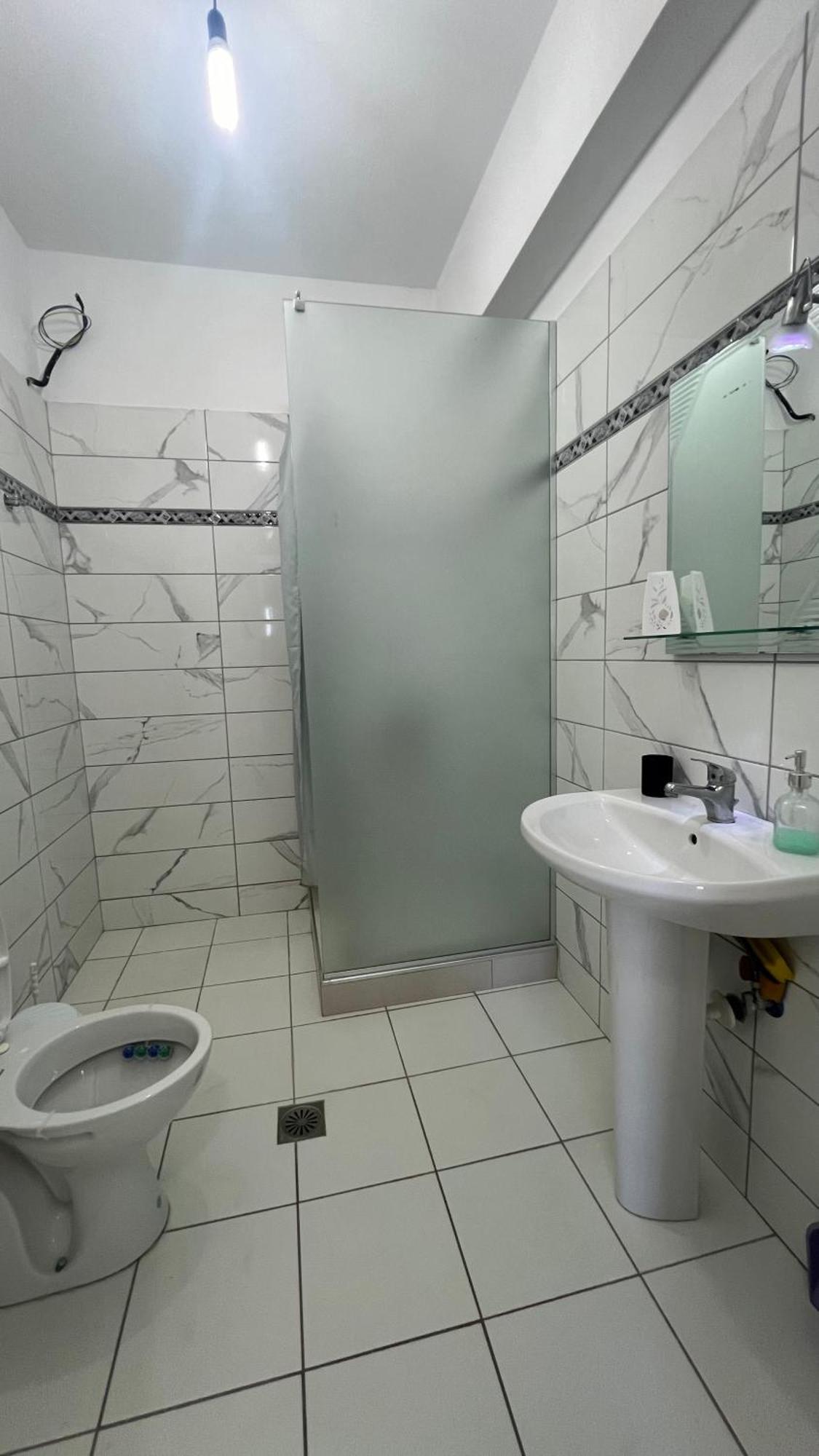 Apartments Eri Саранда Екстер'єр фото