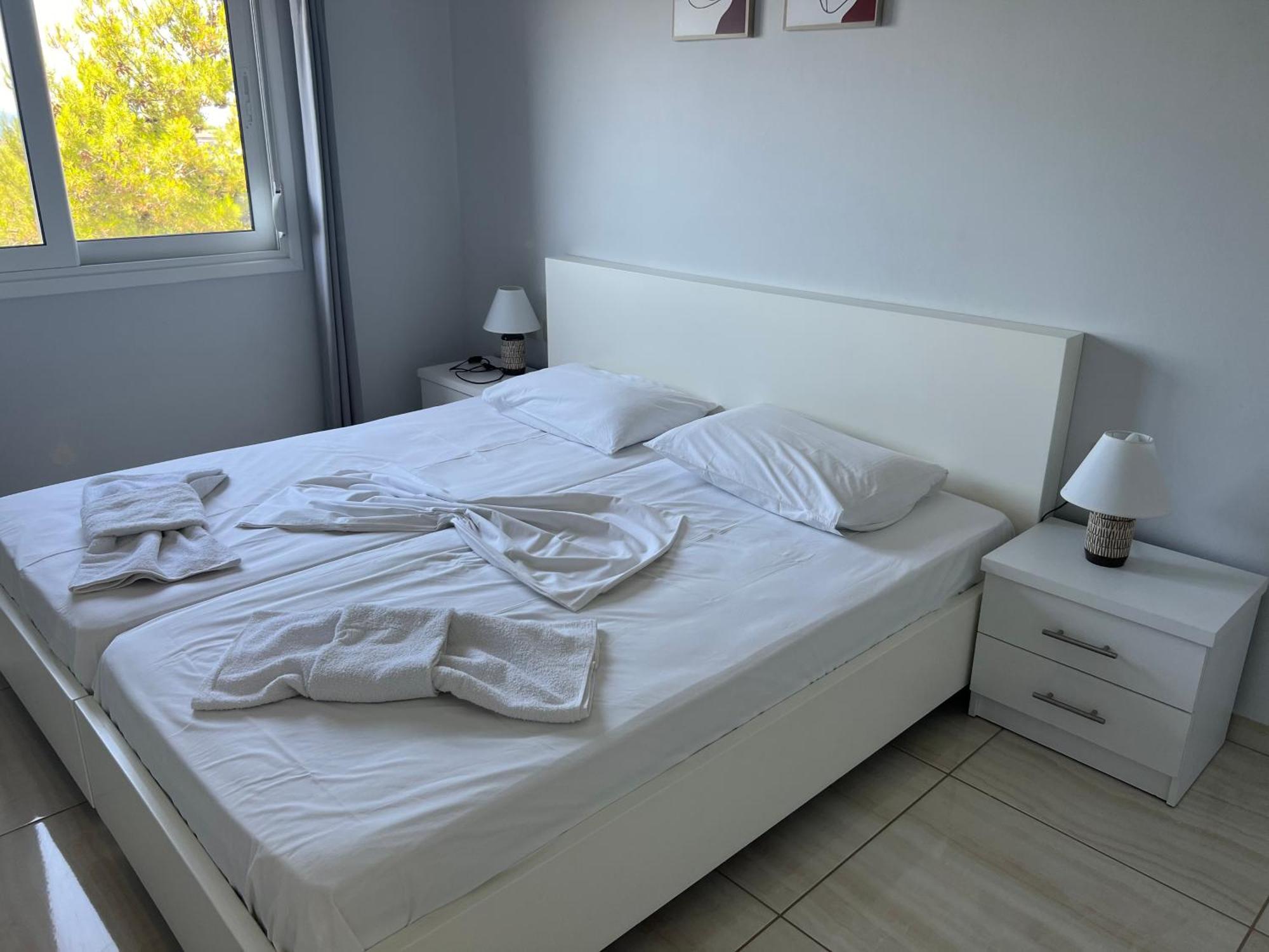 Apartments Eri Саранда Екстер'єр фото